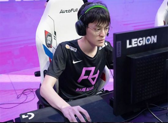 雷蛇电竞绿系列外设震撼发布与顶级选手联手合作